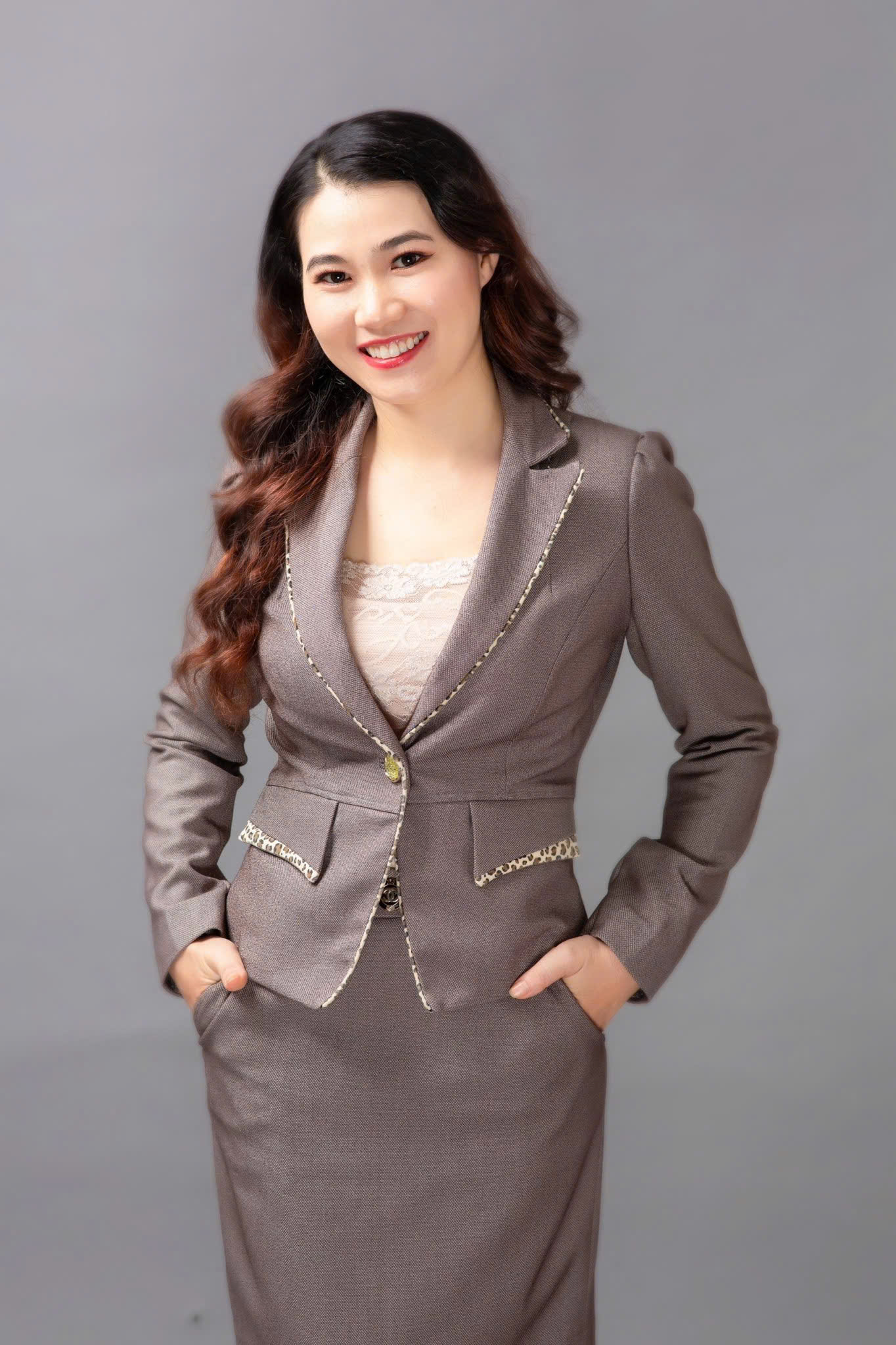 TS. Lưu Kim Lệ Hằng